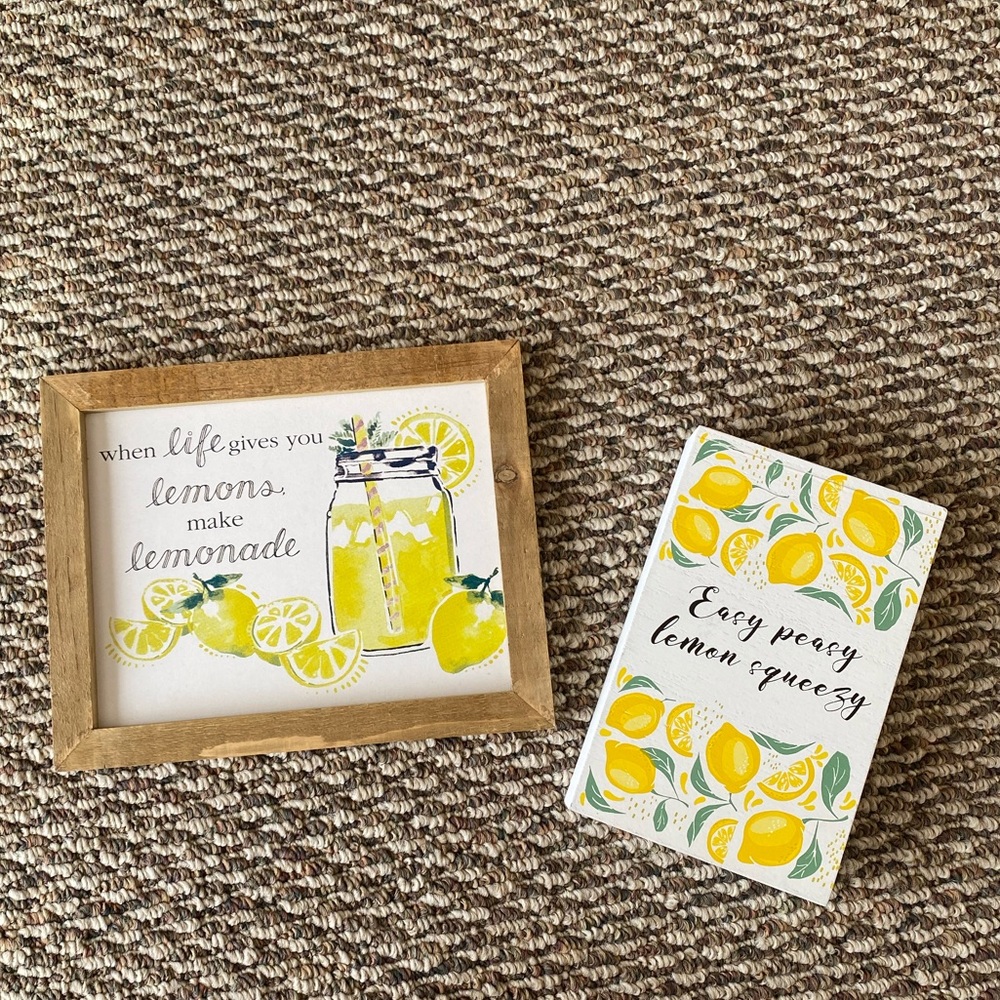 Lemon decor signs